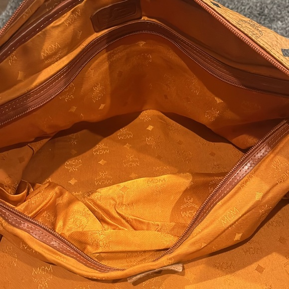 MCM large leather duffle travel bag - Picture 17 of 17